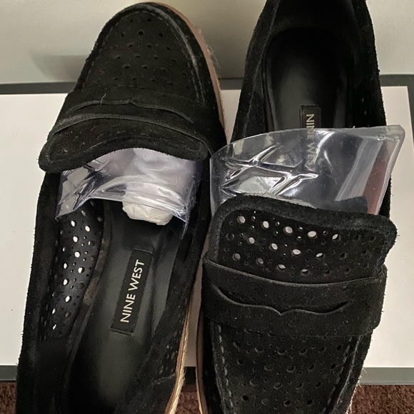 Black Sude Nine West Oxford Shoes lug sole - Picture 2 of 6